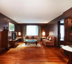 Люкс с 2 комнатами в The Davis Bangkok Hotel