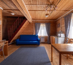 Двухместный коттедж Крестьянский двуспальная кровать в Ателика Улиткино