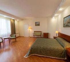 Номер полулюкс премиум в Palace hotel