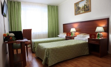 Номер стандарт с 2 односпальными кроватями в O`camp