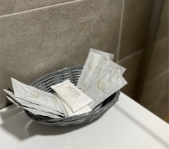 Стандартный номер с одной двуспальной или двумя отдельными кроватями в Iceberg