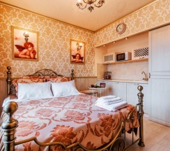 Аврора на Ленина 5 в Гостиный Дворъ и Ко