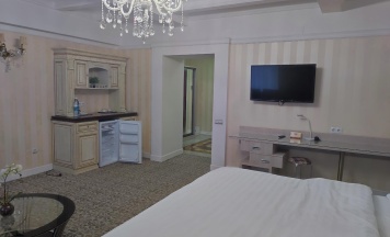 Номер стандарт комфорт с 1 двуспальной кроватью Корпус Б в Золотой слон