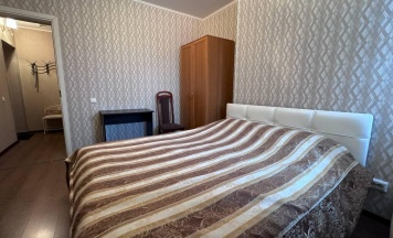 Номер стандарт с 1 двуспальной кроватью в Варницы