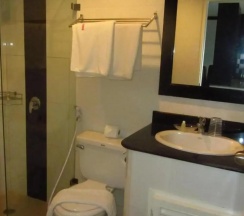 Апартаменты Classic с 2 комнатами с балконом и с видом на город в The Orchid Kathu Height Serviced Apartment