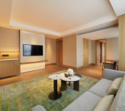 Двухместный люкс Deluxe двуспальная кровать в DoubleTree by Hilton Ya'An