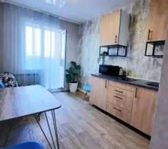 Четырёхместные апартаменты Superior с балконом в Апартаменты ФЛАНСК (FLANSK) на Крылова