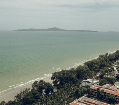 Двухместный люкс c 1 комнатой с видом на море двуспальная кровать в Viewtalay Beachfront by ND