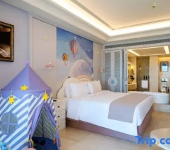 Двухместный семейный номер Standard с видом на море (двуспальная кровать) в Tangla Hotel Sanya