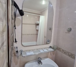 Джуниор сюит с балконом и видом на море  в Green house