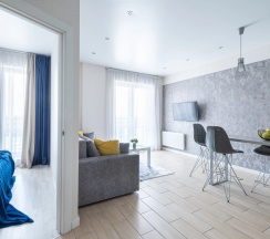 Номер Superior в Квартира на сутки Минск Маяк Метро 3 минуты Бесконтактное заселение Wi-Fi Кухня объединена с жилой зоной Отдельная спальня