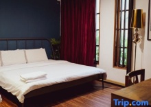 Четырёхместный номер Standard в T-House BKK 2floors near BTS with Swimming pool and Free Wifi