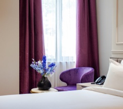 Двухместный номер Standard с красивым видом из окна двуспальная кровать в Orient Hotel Bishkek (Ориент отель Бишкек)