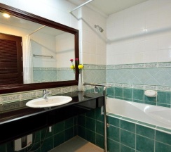 Трёхместный номер Grand Deluxe с балконом в Samui First House Hotel