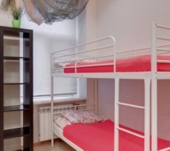 Кровать в 7-ми местном общем номере в Mini-Mani