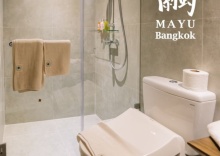 Люкс с балконом в MAYU Bangkok Japanese Style Hotel