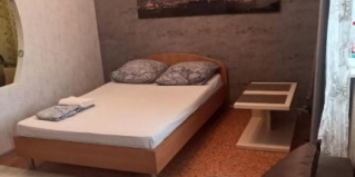 Томск: Апартаменты Апартаменты на ул. Кошурникова, 5