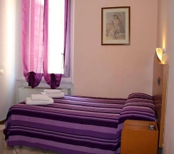 Двухместный номер Economy с видом на город двуспальная кровать в Hotel Adelchi