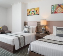 Трёхместный семейный номер Premier North Tower в The Berkeley Hotel Pratunam