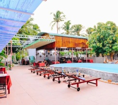 Двухместный семейный номер Standard двуспальная кровать в Mui Ne Alena Bungalow Hotel