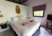 Двухместное бунгало Executive двуспальная кровать в The Jade Cottages Koh Samui