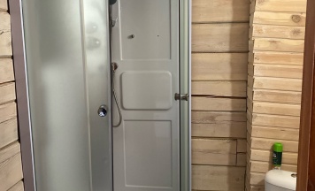 Номер с 2 раздельными кроватями и видом на горы, верхний этаж в Гавань Листвянка