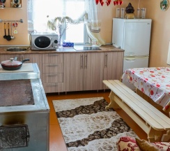 Коттедж эконом с 3 двуспальными кроватями в Таймень