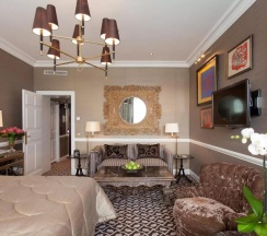 Двухместный номер Exclusive с видом на озеро двуспальная кровать в Hotel d'Angleterre Geneva