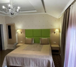 Трехместный номер стандарт в Сказка снежных вершин