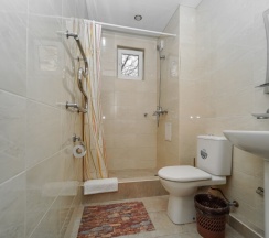 Четырёхместная комната с раздельными кроватями в Чайка