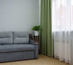 БИЗНЕС с одной большой кроватью в Cronwell Ника Center