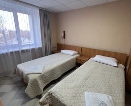 Эконом с двумя раздельными кроватями с умывальником в номере (сан узел и душ на этаже) в Ирень