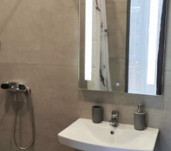 Двухместный номер без балкона с видом на улицу в Amina