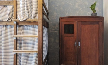 Кровать в общем 6-ти местном номере в Chickadee Coliving