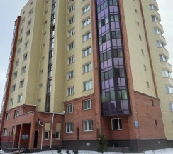 Апартаменты с 2 комнатами с балконом в Квартира Комфортабельная