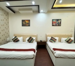 Двухместный номер Standard с красивым видом из окна двуспальная кровать в Green View by Green Tree Hotels