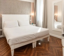 Двухместный номер Standard (двуспальная кровать) в Отель IH Hotels Venezia Salute Palace
