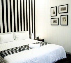 Номер Standard с красивым видом из окна в Goodfellas Thong Lor Hostel