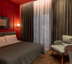 Двухместный номер Superior (двуспальная кровать) в Апартаменты Red room в NikolaevBuilding
