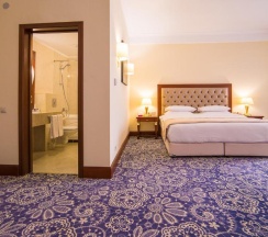 Двухместный номер Superior двуспальная кровать в Ramada by Wyndham Almaty