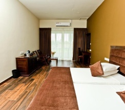 Двухместный номер Deluxe с балконом двуспальная кровать в Golden Star Beach Hotel