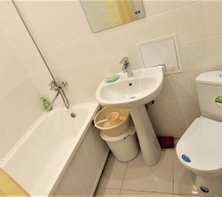 М.Горького 85Б. 1-комн.кв., 2-этаж, 87 в АнтиОтель