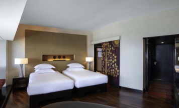 Двухместный полулюкс с видом на море 2 отдельные кровати в Pullman Phuket Karon Beach Resort ex. Hilton Phuket Arcadia Resort