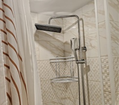 Двухместный номер Делюкс с 1 кроватью и балконом в Space aparts and rooms