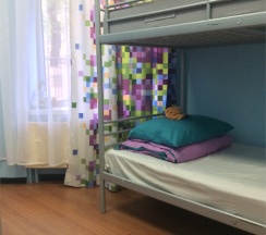 Улучшенный четырехместный номер в 7skyhostel