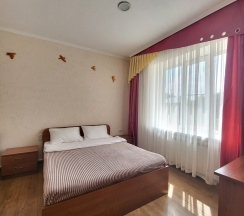 Трехместный номер Студио в Крыжовник