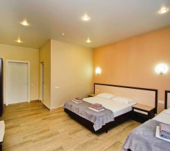 3-местный номер люкс в Diamond Delux Hotel