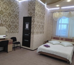 Люкс 1 № 4 с балконом в Luxury
