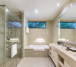 Вилла с 3 комнатами с видом на бассейн в Vinpearl Resort & Spa Nha Trang Bay