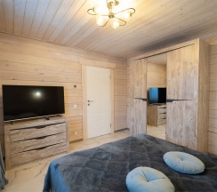 Дом из бруса с камином и баней из осины 4+2 в Snhaus